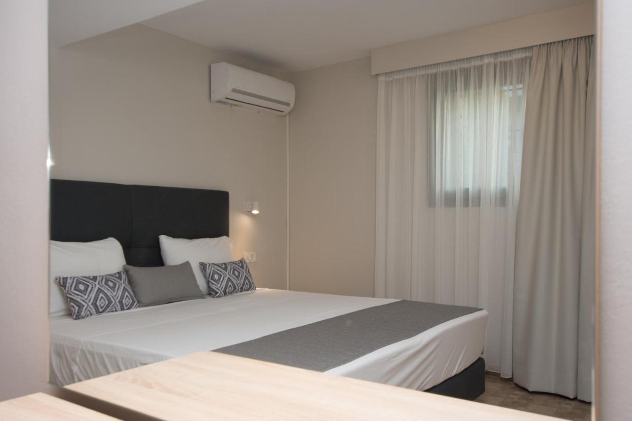 Golden Coast Boutique - Luxury Living Aparthotel Kypseli Exterior photo